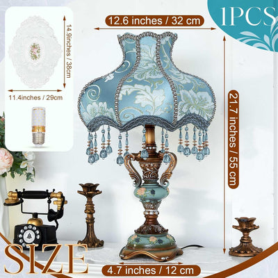 Lámpara mesa flores victorianas con mantel encaje vintage