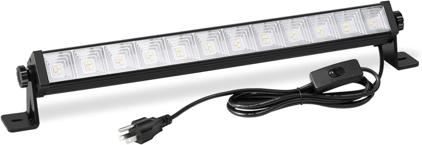 Luz LED enchufable garage 24W 6000K con cable 6.5pies