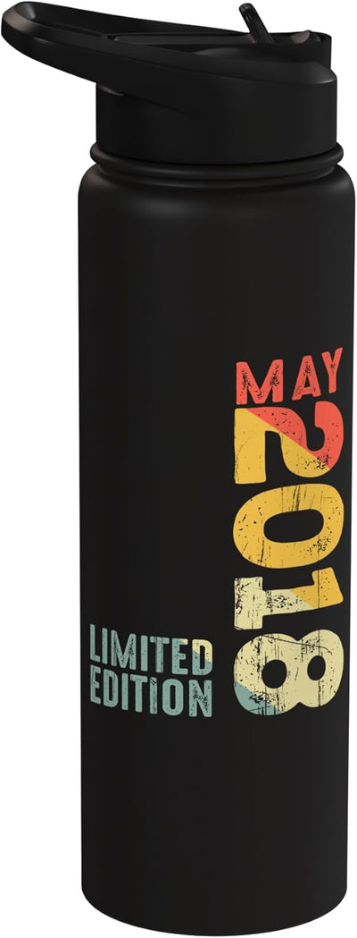 Botella de agua vintage acero inoxidable aislada