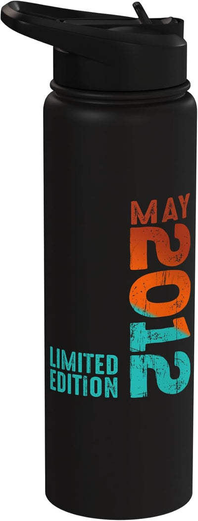 Botella de agua vintage acero inoxidable aislada