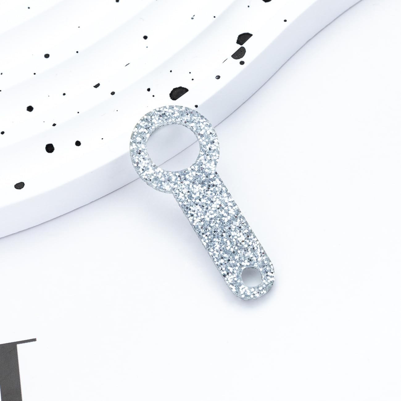 Adaptadores de abalorios de pajita con clips de silicona y colgantes brillantes