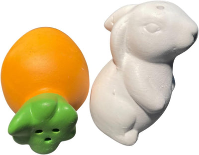 Salero y pimentero de conejo de Pascua y zanahoria