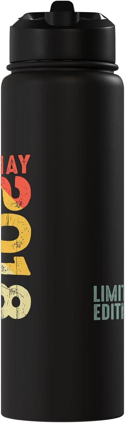Botella de agua vintage acero inoxidable aislada