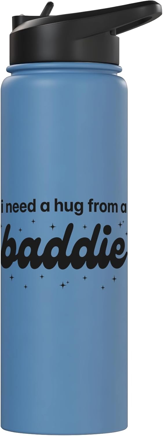 Bottella de agua acero inoxidable aislada con abrazos de baddie