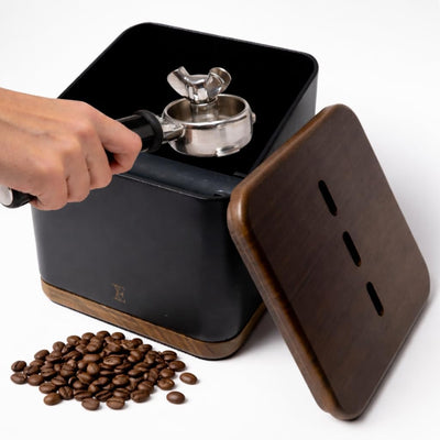 Caja golpeo espresso acero 1L base antiderrap nogal barra goma