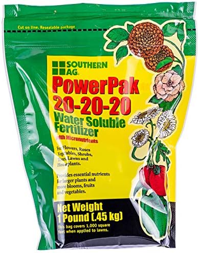 Fertilizante soluble en agua 20-20-20 con micronutrientes 1LB