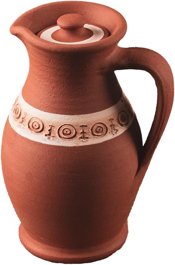 Jarra terracota hecha a mano con tapa para beber cerámica