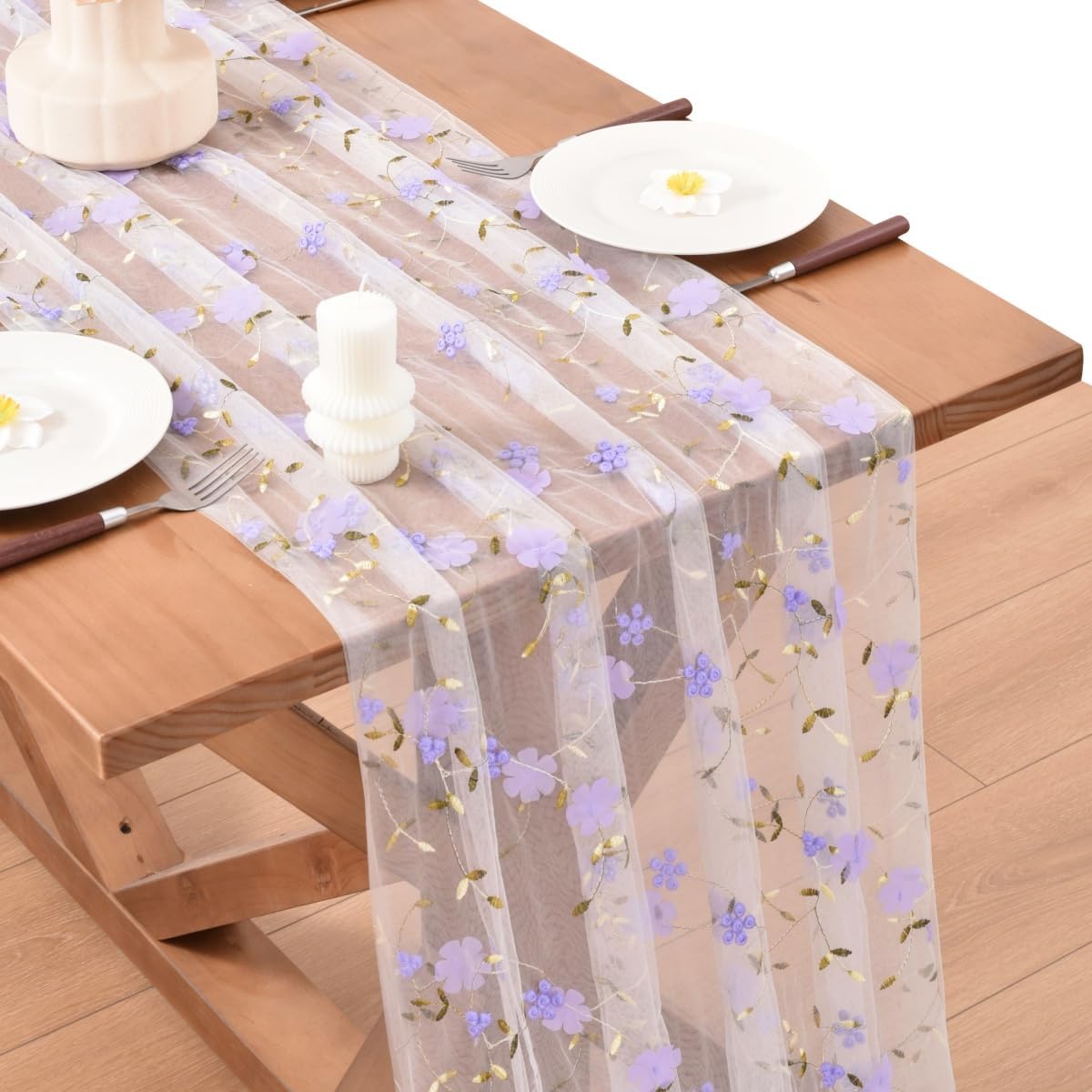 Camino de mesa floral lila para primavera y verano, gasa de 10 pies, flores transparentes