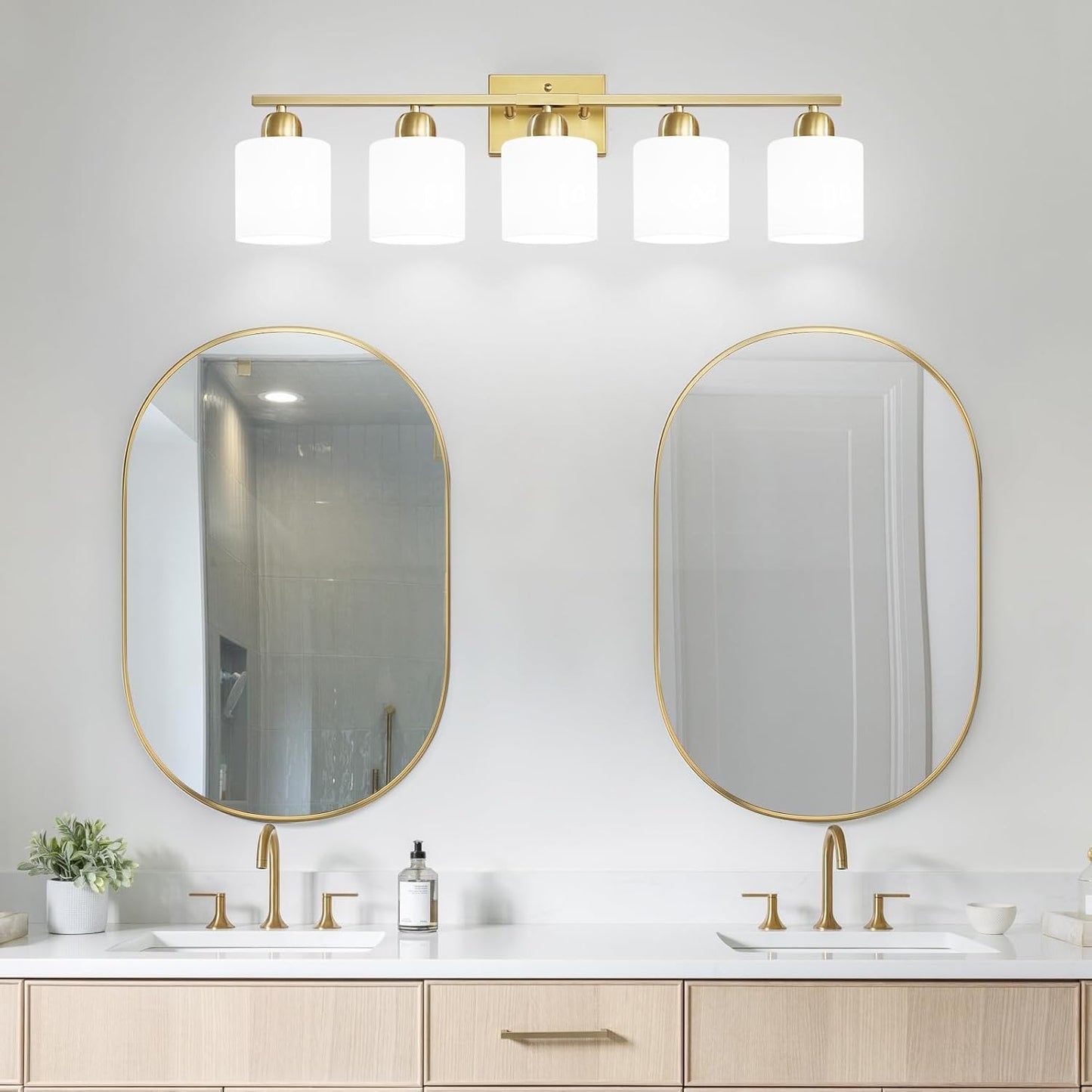 Luces tocador baño 5 luces dorado vidrio esmerilado blanco lechoso