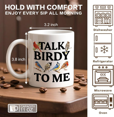 Taza de café con texto "Talk Birdy To Me" y diseño de cardenal Bluebird