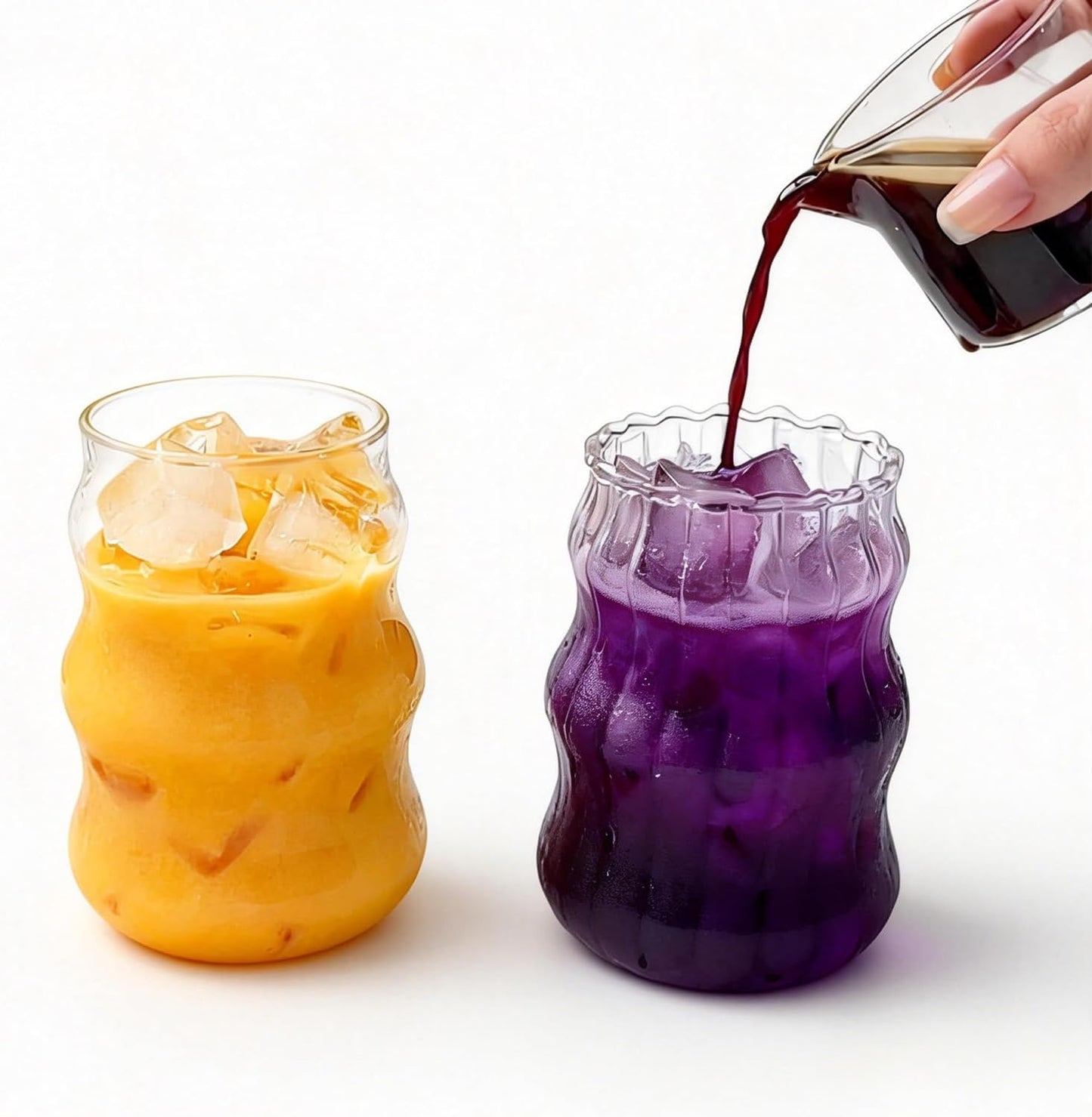 Juego de 4 vasos de vidrio acanalado con tapas de bambú y popotes reutilizables