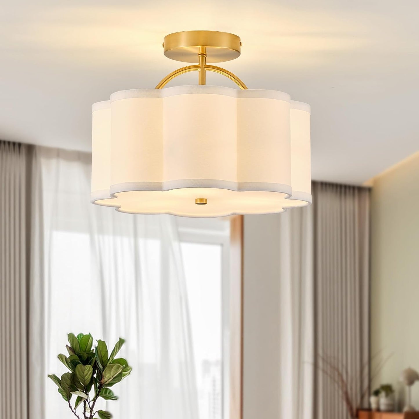 Lámpara techo dorada 13.5pulg 3 luces forma flor dormitorio
