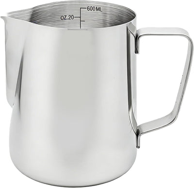 Taza medidora de acero inoxidable con boquilla de vertido y marcas en oz/ml