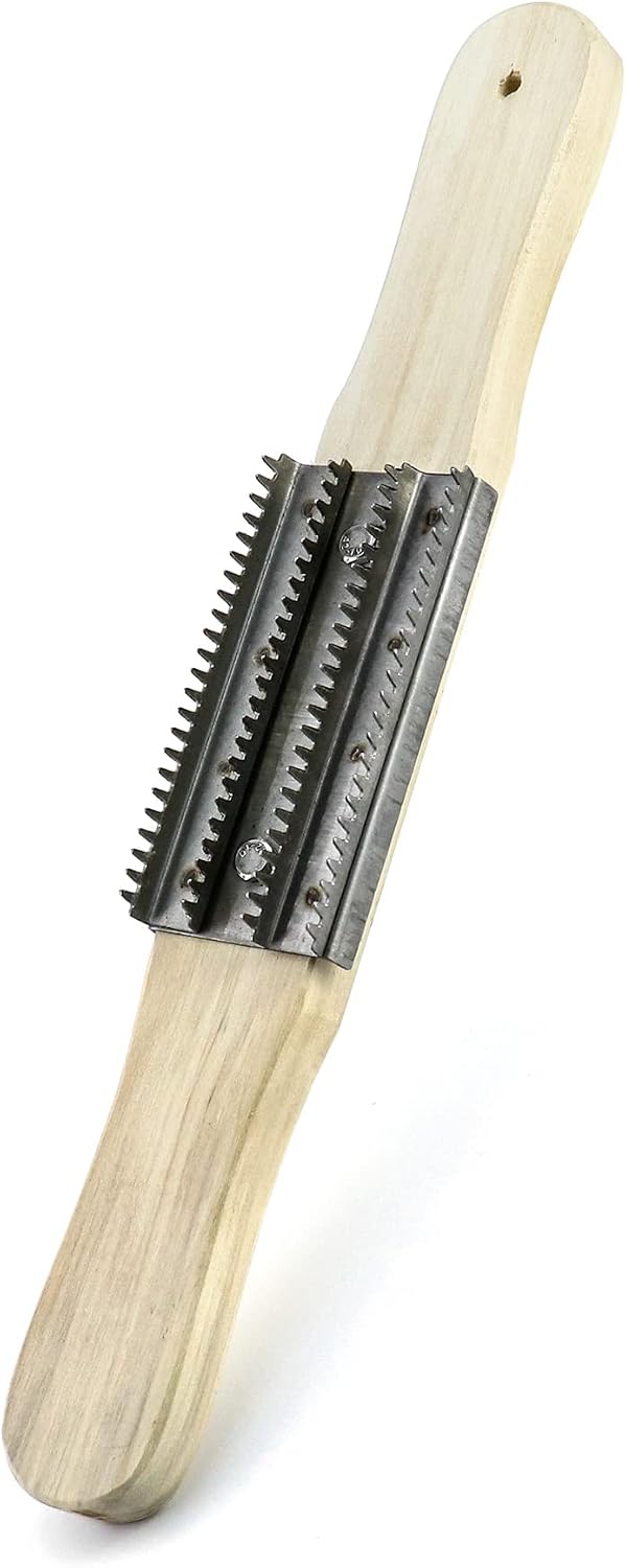 Rastrillo pulido 15pulg mango madera cabeza acero inox