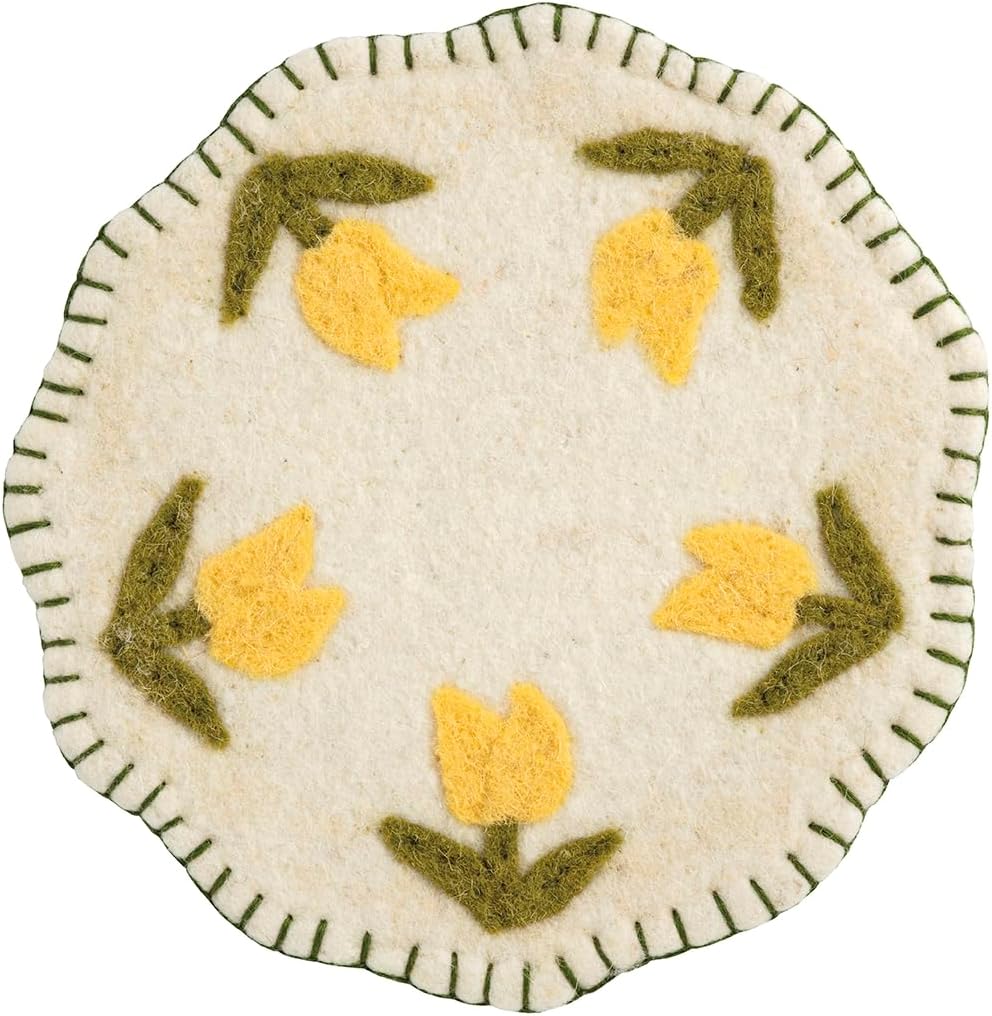 Salvamanteles florales amarillos de fieltro Mud Pie