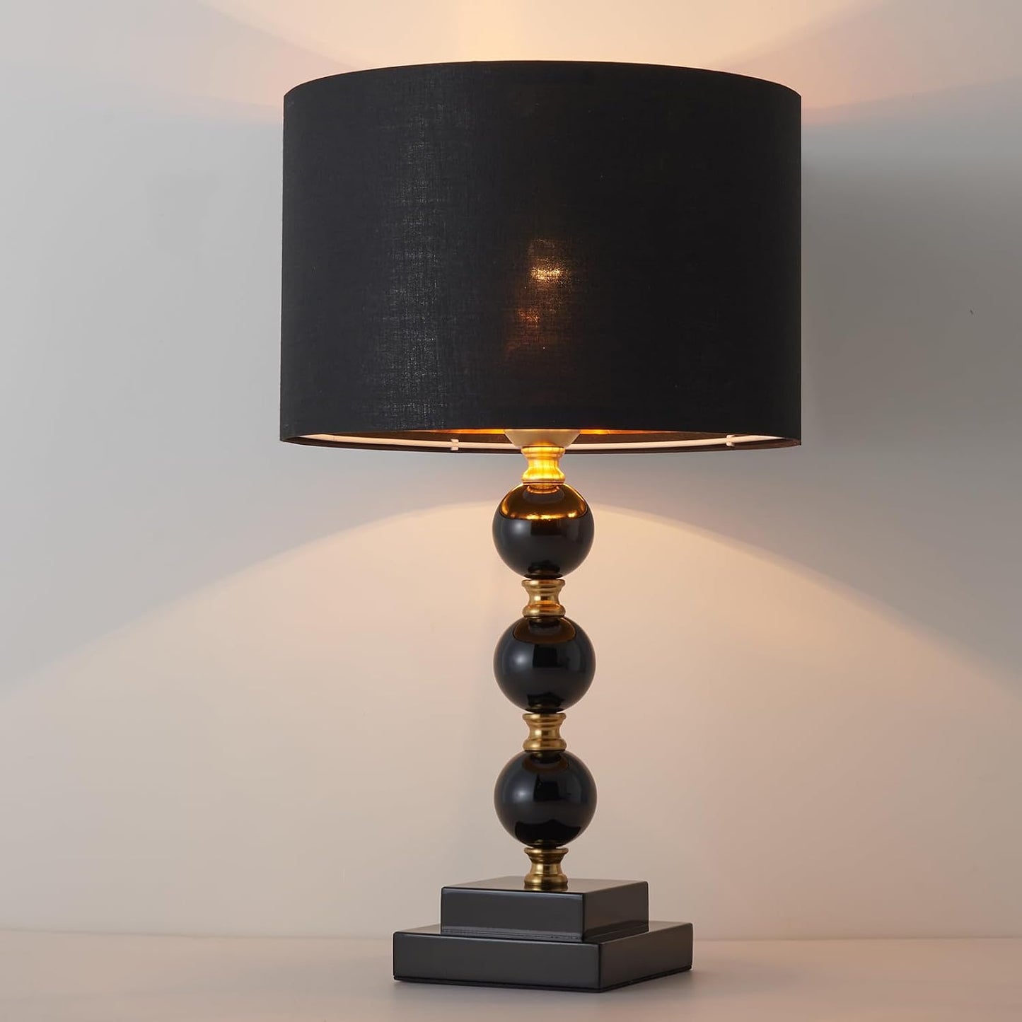 Lámpara mesa hierro negro piezas doradas escritorio dormitorio