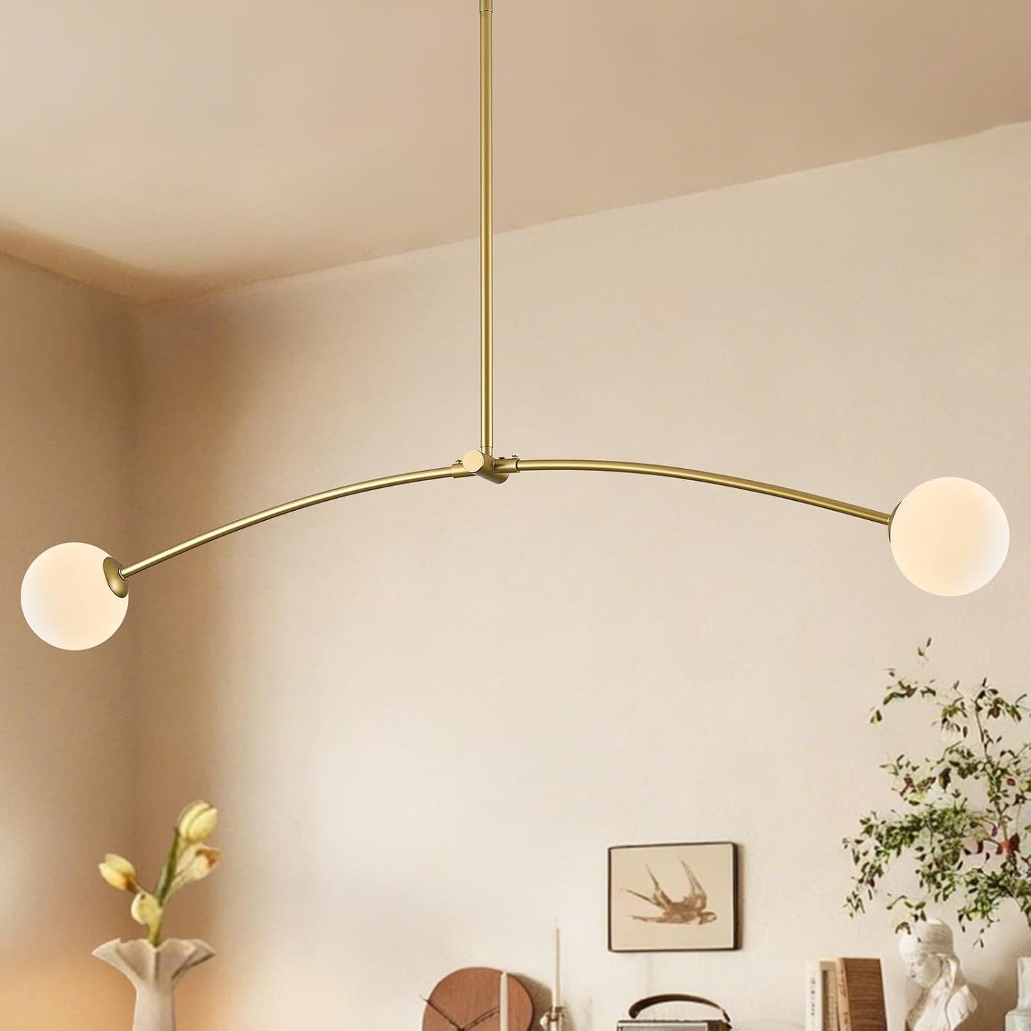 Candelabro Sputnik 2 luces vidrio leche dorado P5002-2G1
