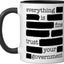 Taza cerámica política Everything is Fine confía en el gobierno negro/blanco