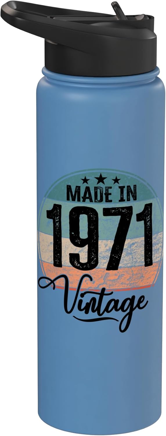 Botella de agua acero inoxidable aislada año 1971