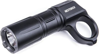 Linterna táctica 1600 lúmenes EDC con anillo táctico IP68