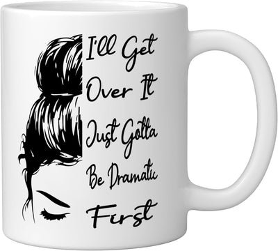 Taza cerámica para desayuno con pelo revuelto blanco