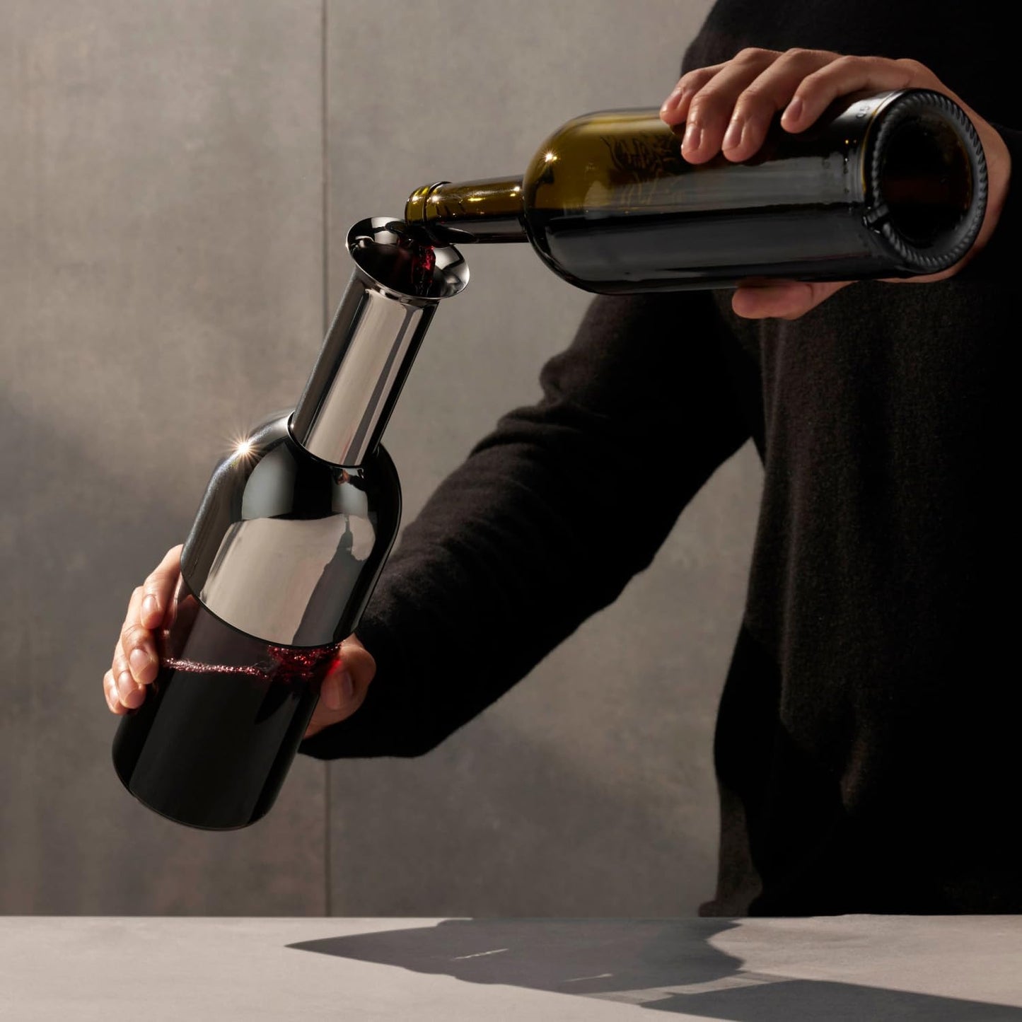 Decantador de vino en acero inoxidable acabado espejo