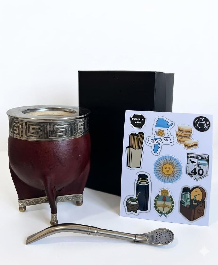 Mate imperial argentino con calabaza, pajita y base plateada