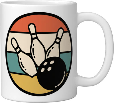Bolos retro y vintage en taza de cerámica color blanco