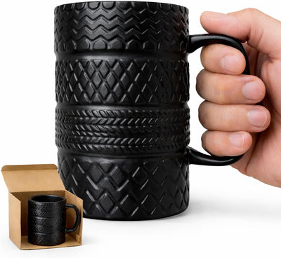 Taza de café con diseño de neumáticos 3D para conductores de camiones