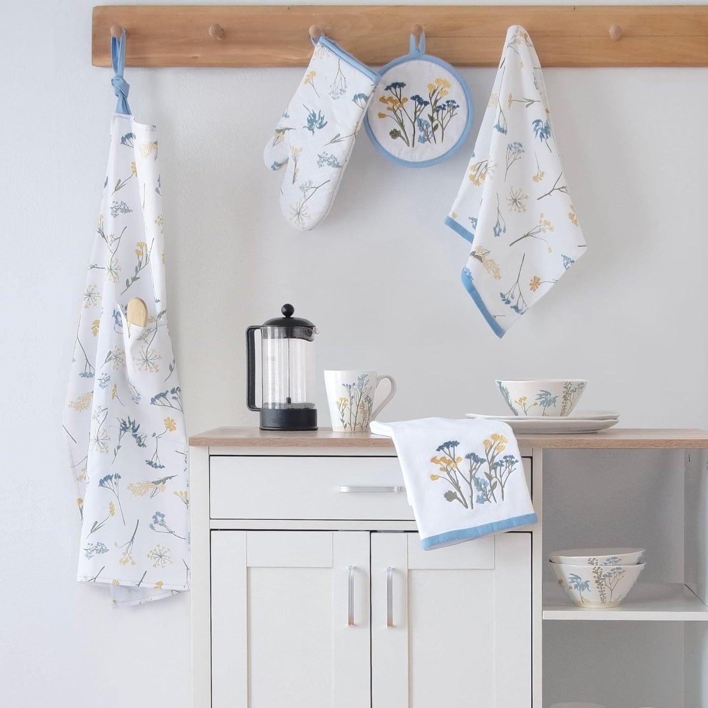 Toalla de cocina bordada Lenox Wildflowers azul juego de 2