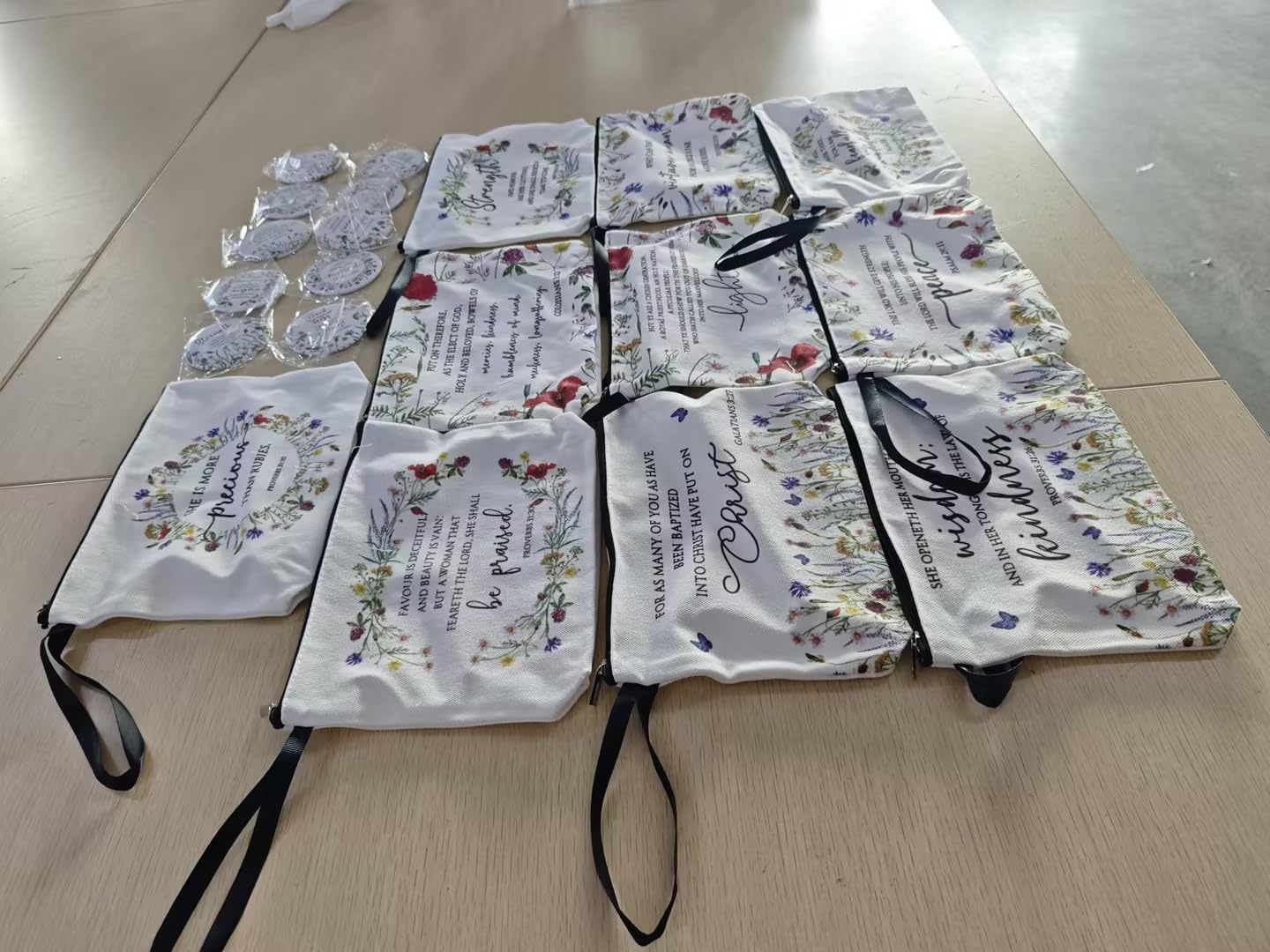 10 bolsas maquillaje cristianas para madre regalo inspirador Biblia