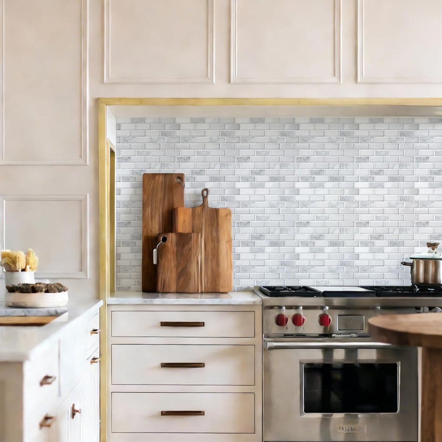 Azulejo despegable cocina tiras verticales mármol blanco