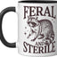 Taza cerámica feral y estéril raccoon humor feminista negro/blanco