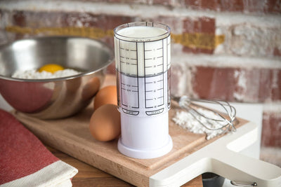 Juego de taza Adjust-A-Cup y cucharas Kitchenart