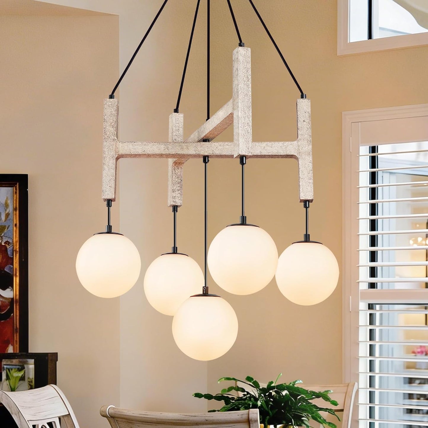 Lámpara colgante de madera 5 luces globo vidrio blanco rústica