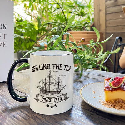 Taza de café con texto "Spilling the Tea Since 1773" para regalar a profesores