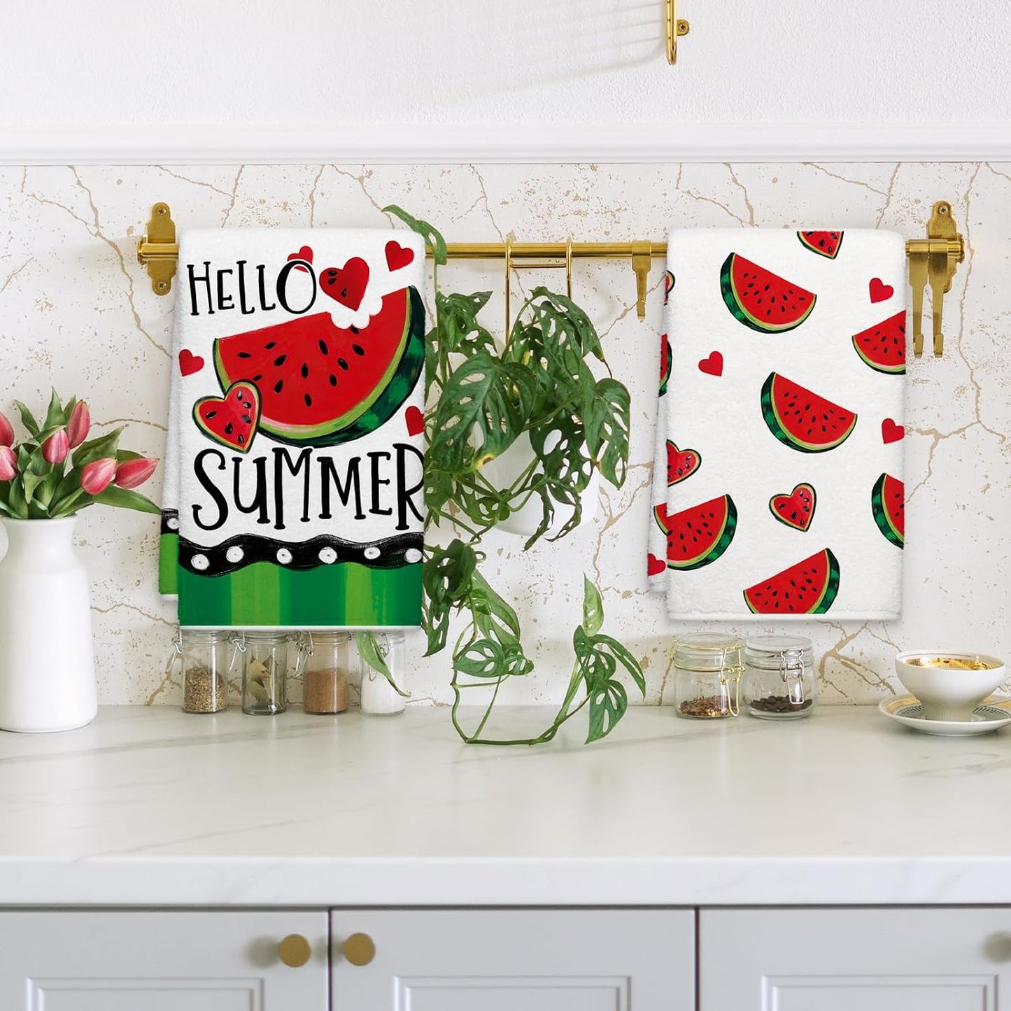 Toallas de cocina de sandía con rayas primaverales y corazones rojos