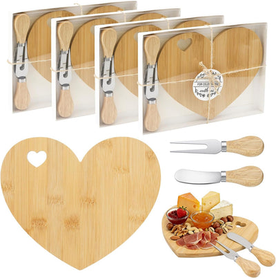 Juego de 4 regalos de despedida de bebé con tablas de charcutería y queso en forma de corazón