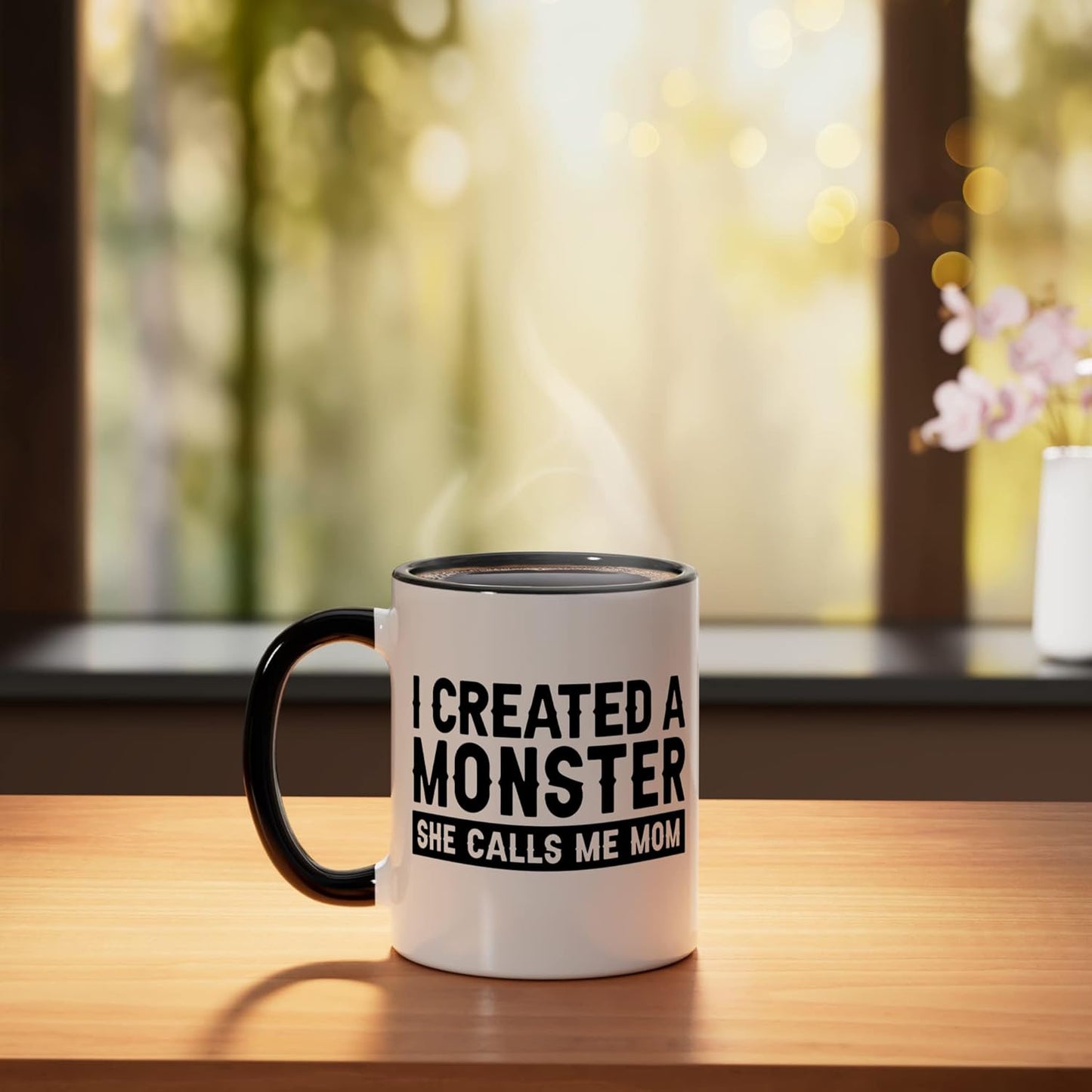 Taza cerámica divertida para Madre's Day con dibujo de madre y monstruo