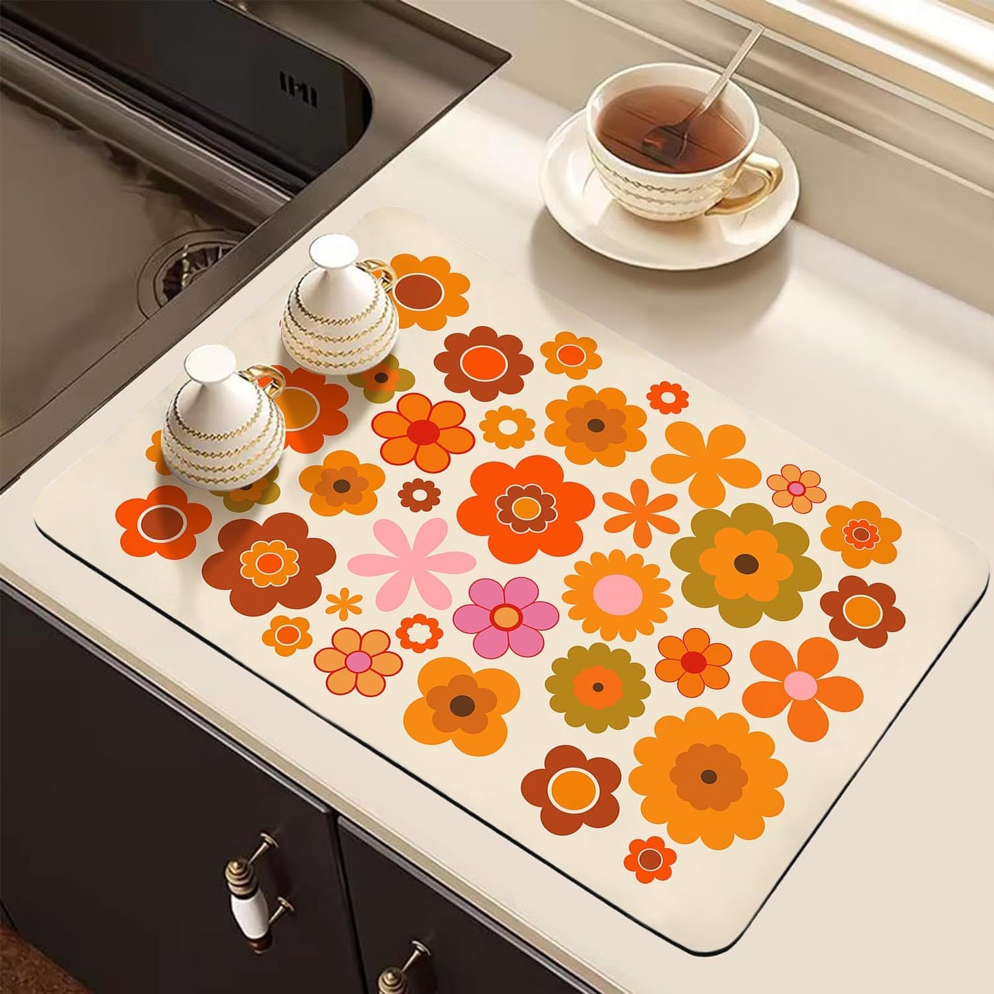 Tapete de secado de platos retro con flores naranjas de los años 70
