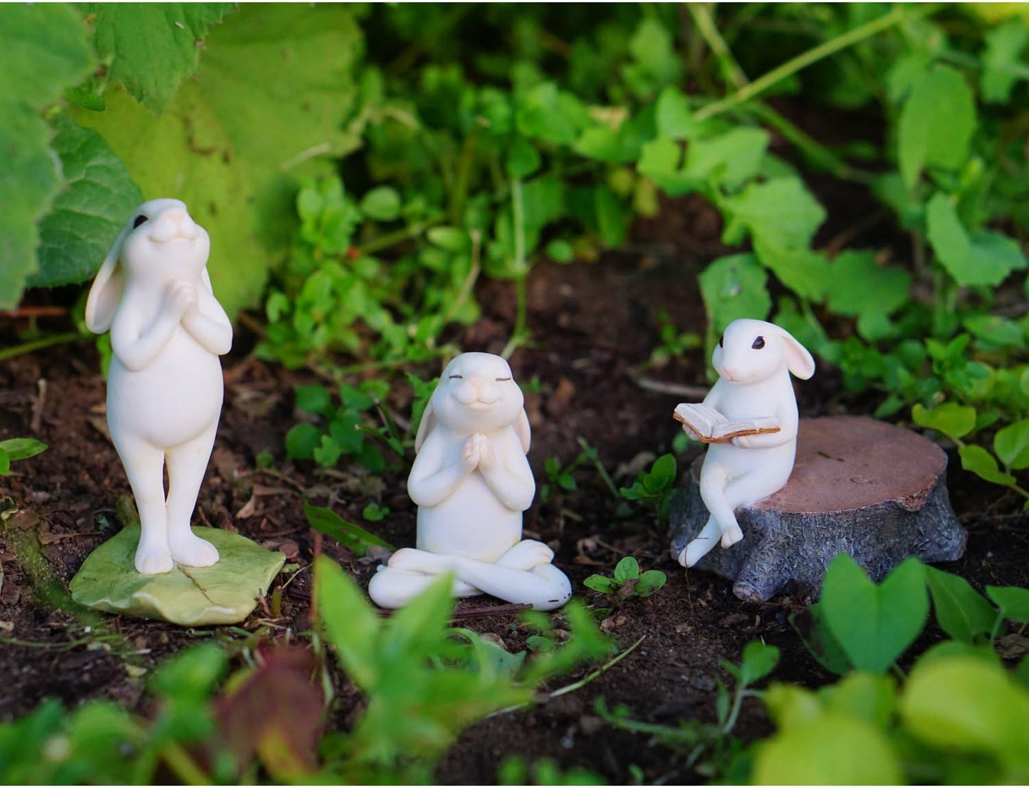 Jardín hadas miniatura conejito yoga postura Namaste crema