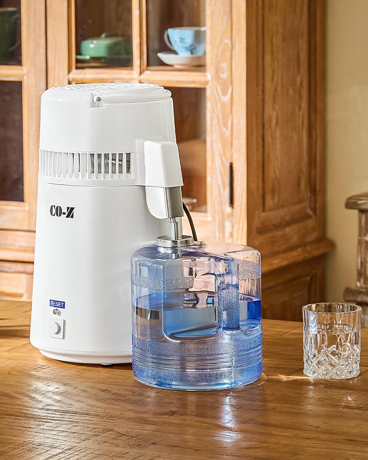 Destilador 1.1gal con recipiente vidrio para escritorio