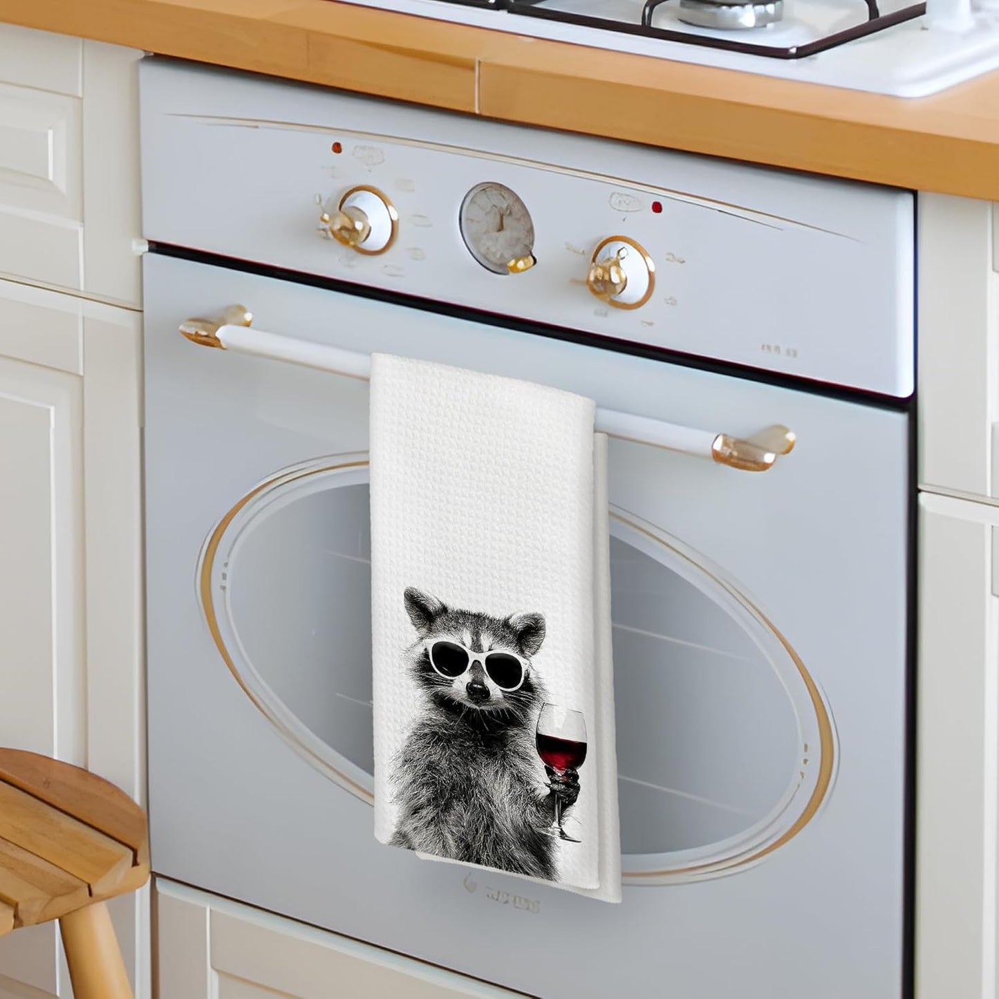 Toallas de cocina con raccoon bebiendo vino para mujer y amantes del vino decorativas