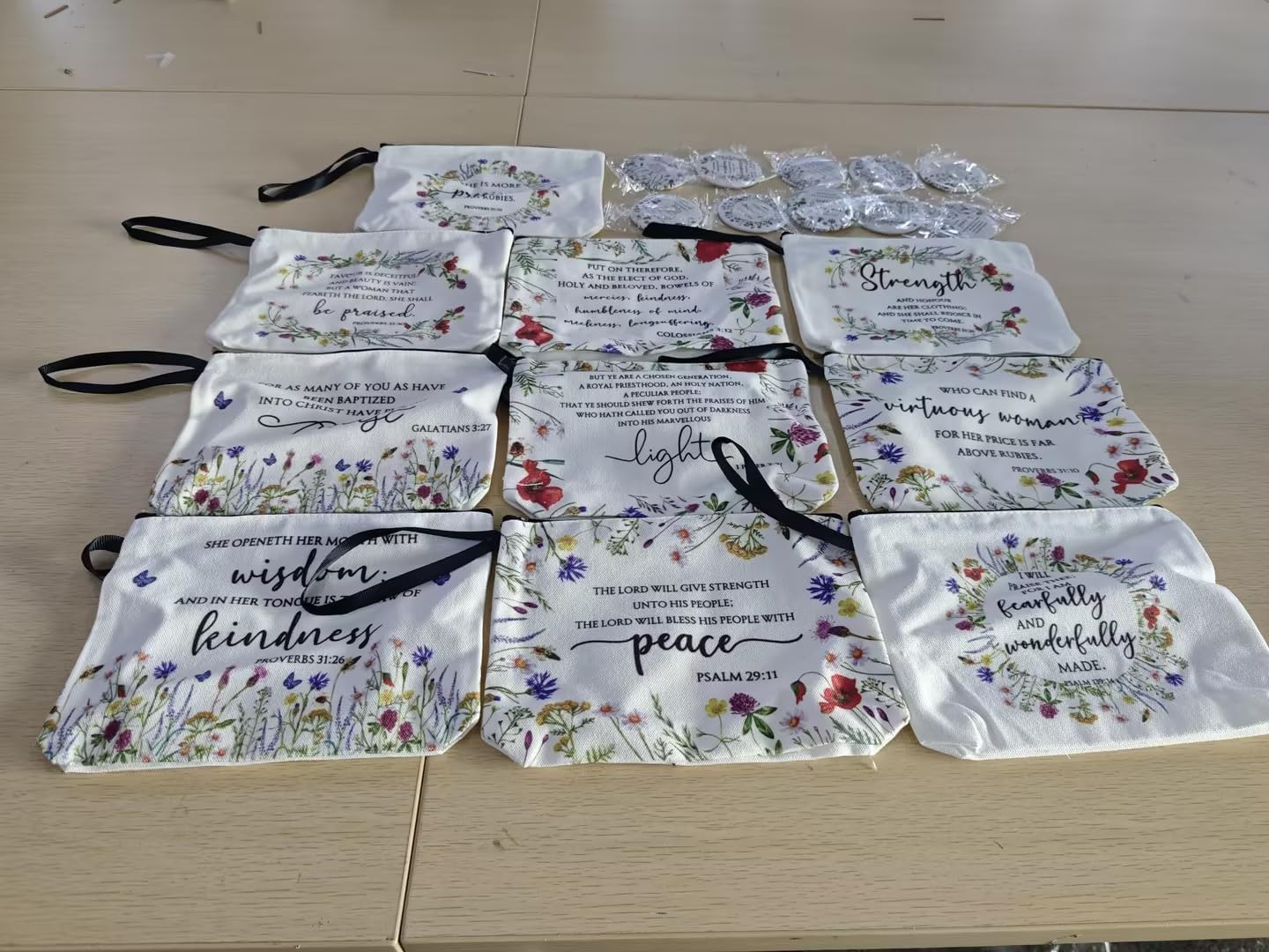 10 bolsas maquillaje cristianas para madre regalo inspirador Biblia