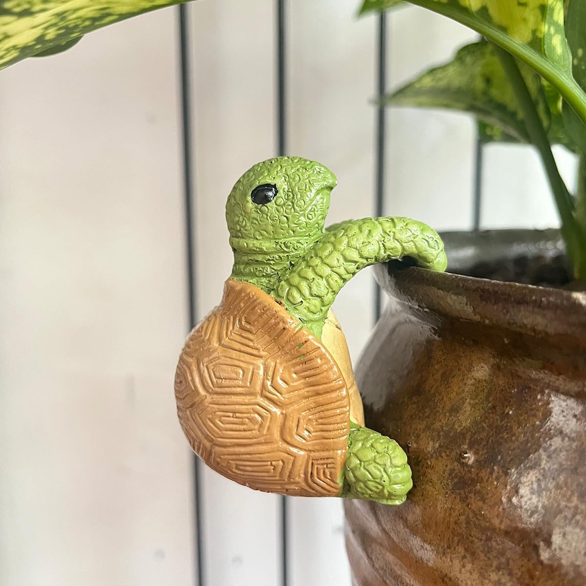 Colgador de macetas figura tortuga resina