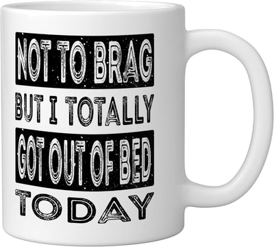 Taza vintage de cerámica blanca para desayunar