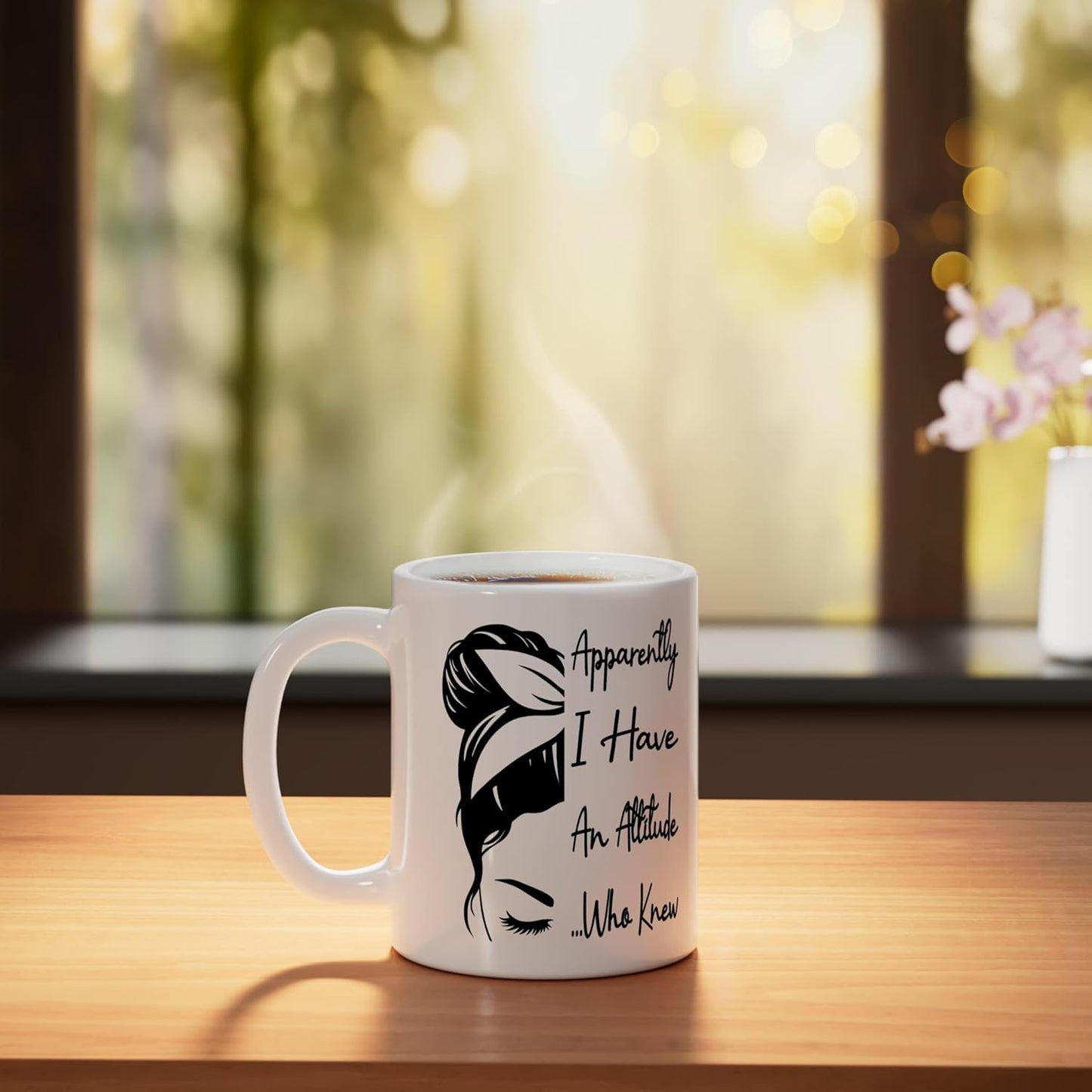 Taza de cerámica con pelo desordenado blanco