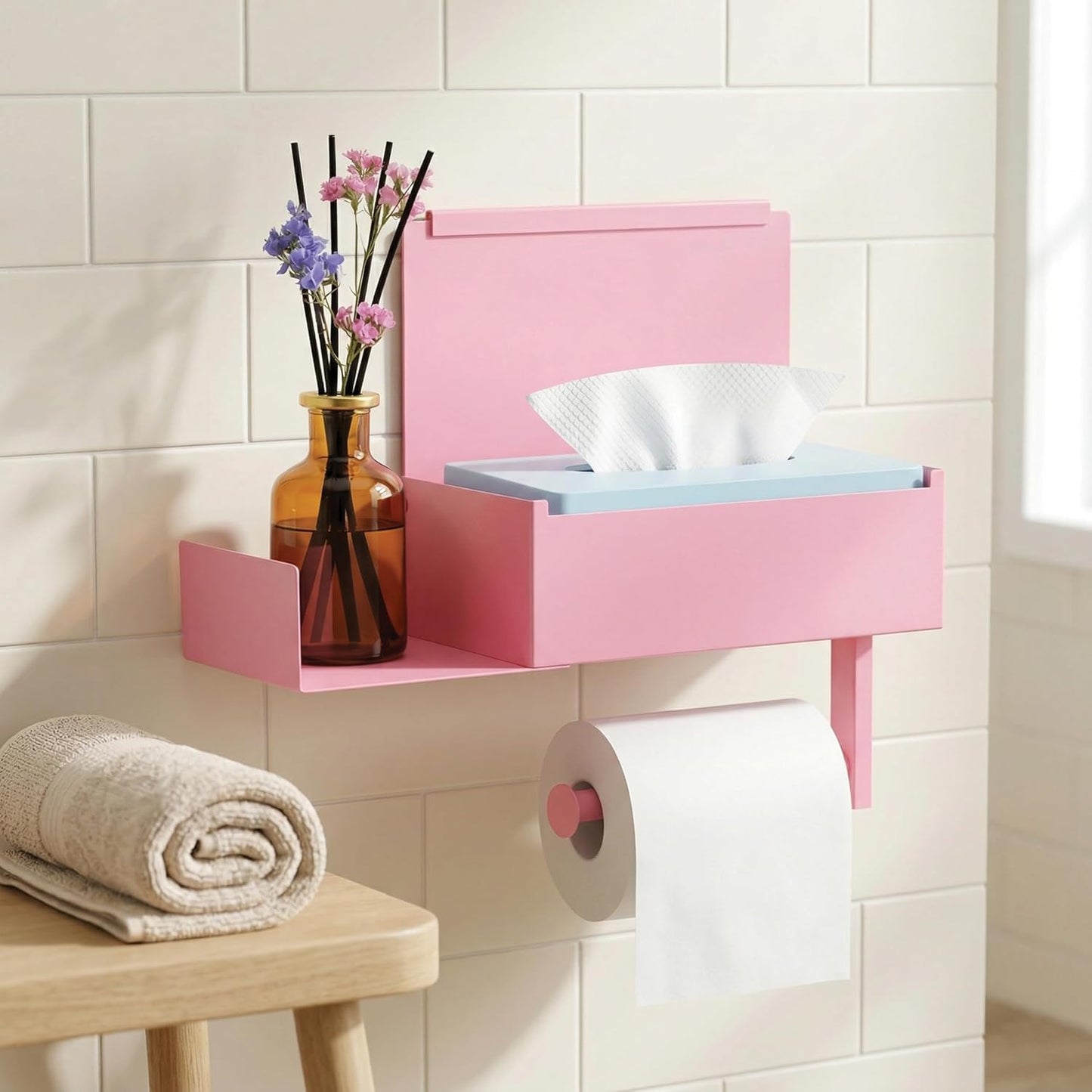 Soporte papel higiénico rosa con estante y dispensador