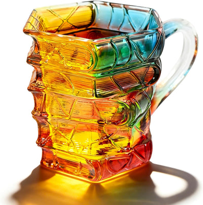 Taza de café con diseño de libro apilado para amantes de la lectura