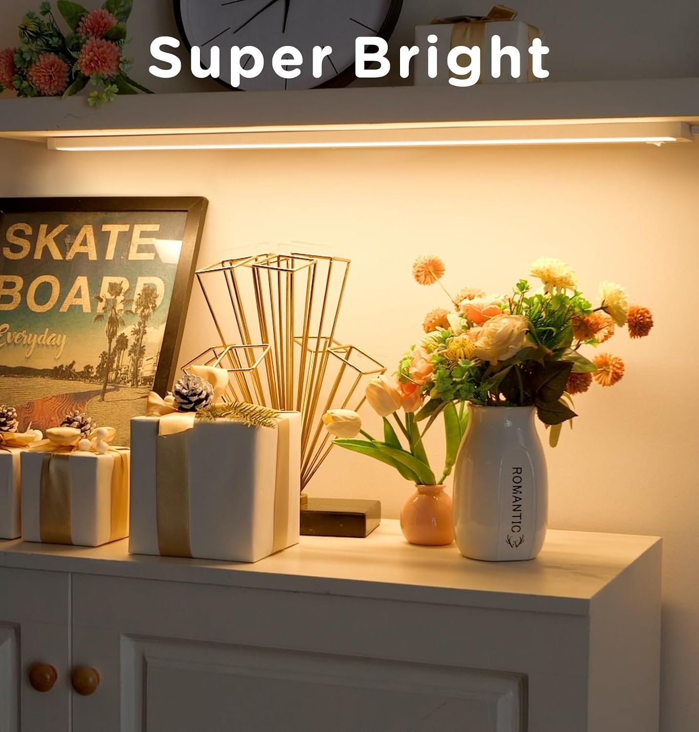 Enchufe luz LED para gabinete 18pulg 3 colores